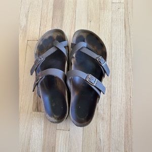 Birkenstock Mayari - Mocha; US 7/EU 38